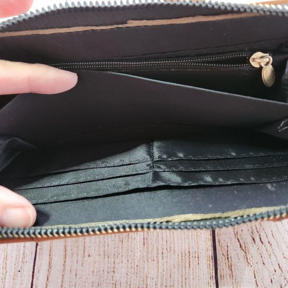 XOXO Wristlet Wallet Zip Vegan Leather Wallet W/ Lots Of Credit Card Slots - Picture 10 of 12